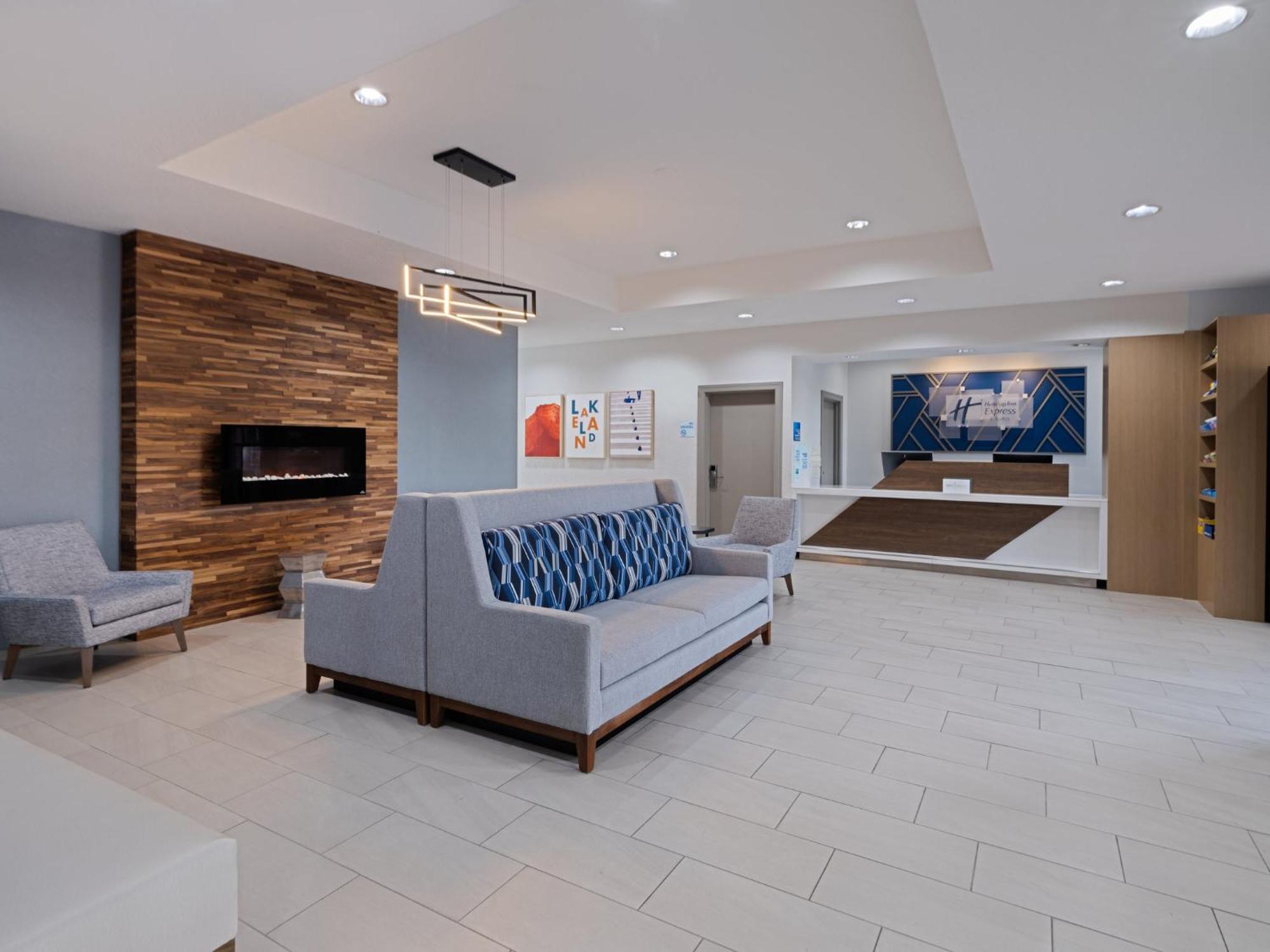 Holiday Inn Express & Suites Lakeland North I-4 By Ihg Exterior foto